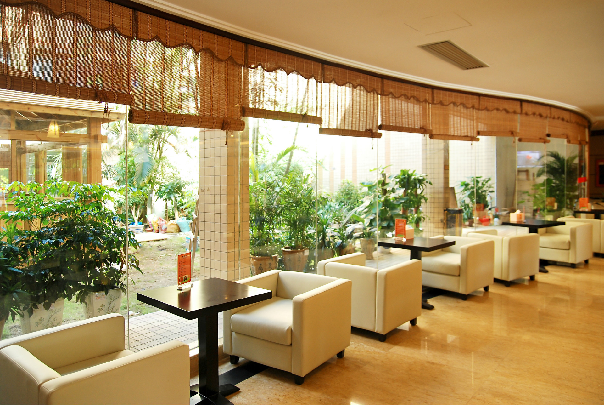 冠廚商用廚房設(shè)備帶您了解，開西餐廳需要哪些廚房設(shè)備？